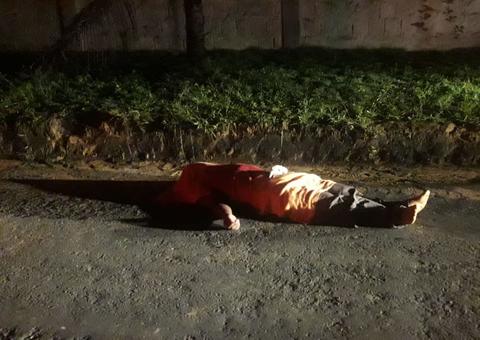 Em Manaus, homem morre ao ter crânio esmagado por bloco de concreto