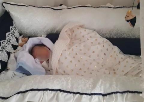 Bebê é sequestrado de maternidade e transportado em baú de motocicleta por mais de 30 Km