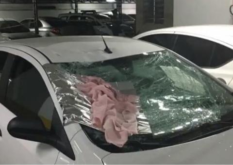 Menina que foi jogada pela mãe do 5º andar de um prédio tem alta médica do Hospital das Clínicas