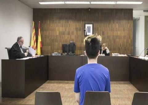 Youtuber é condenado após fazer mendigo comer bolacha com recheio de creme dental