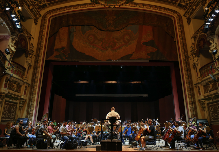 Teatro Amazonas divulga agenda do mês de junho