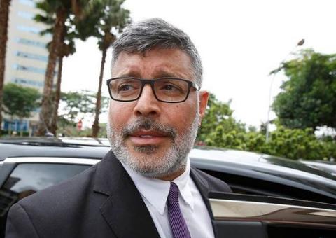 Ministro curte foto de Alexandre Frota em ensaio nu em rede social