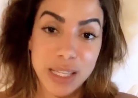  Anitta fala sobre namoro com Scooby e dá no olho de Luana Piovani 