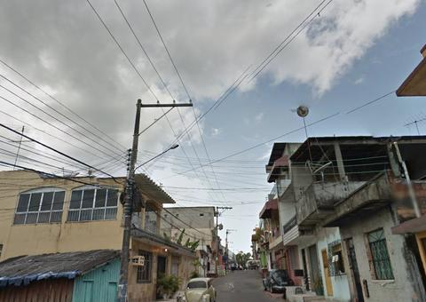Venezuelano é morto com facada no peito dentro de casa, em Manaus