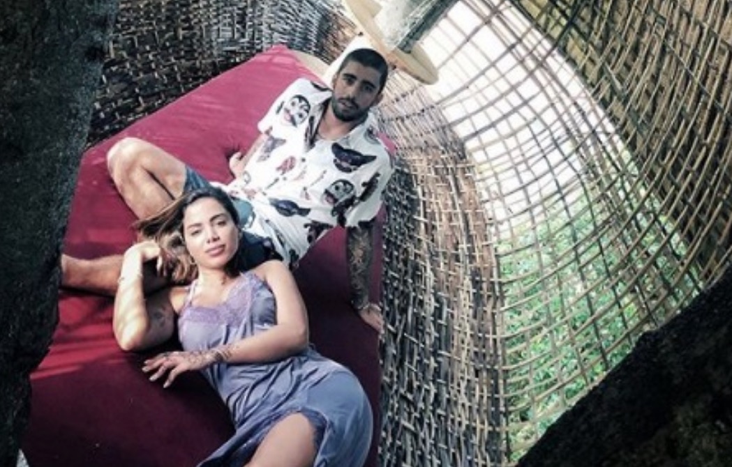 Pedro Scooby fala sobre Anitta: 'que bom que nos reencontramos'