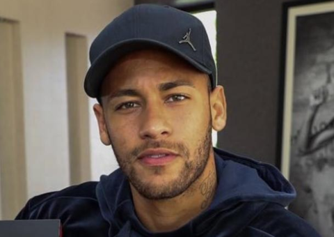 Funkeiro cria música inspirado em conversas íntimas de Neymar 