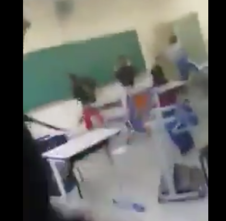 "Não sei como não apanhei”, relata professora após ataques de alunos de Carapicuíba 