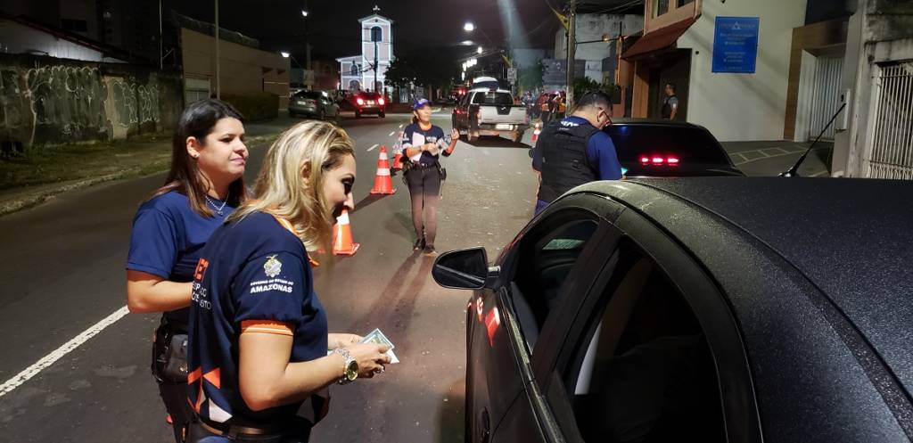 Mais de 80 motoristas são flagrados dirigindo sob o efeito de álcool em Manaus 