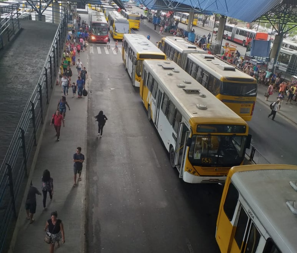 Rodoviários paralisam atividades em terminais de Manaus