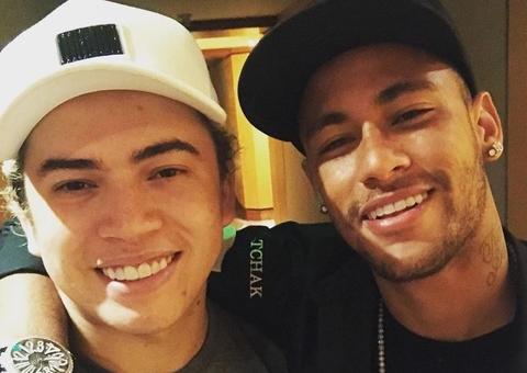 Amigo de Neymar esculacha Whindersson e diz que jogador não vai mais lhe dar ‘moral’
