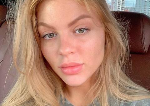   Luísa Sonza mostra bumbum volumoso de fio-dental