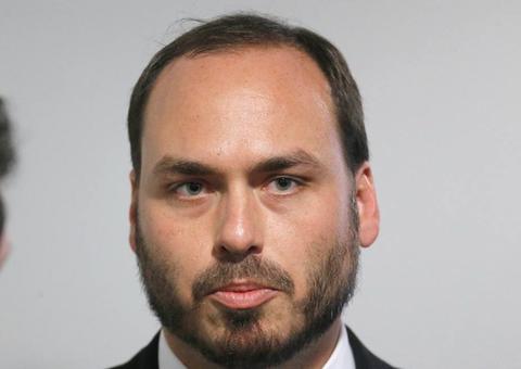 Carlos Bolsonaro é internado no Rio de Janeiro