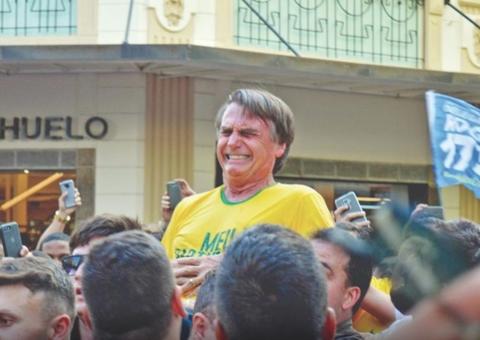 Juiz convida Bolsonaro a depor sobre facada