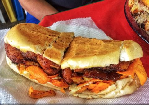 Vereador quer transformar o ‘X-Caboquinho' em patrimônio imaterial de Manaus