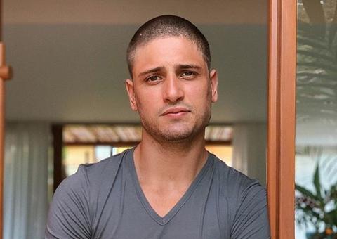 Ator Daniel Rocha mostra resultado de harmonização facial e  internautas detonam