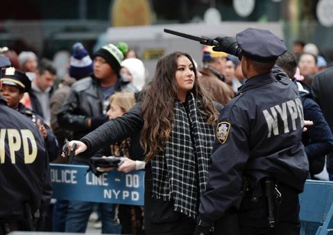 Jovem suspeito de planejar atentado com granadas na Times Square é preso 