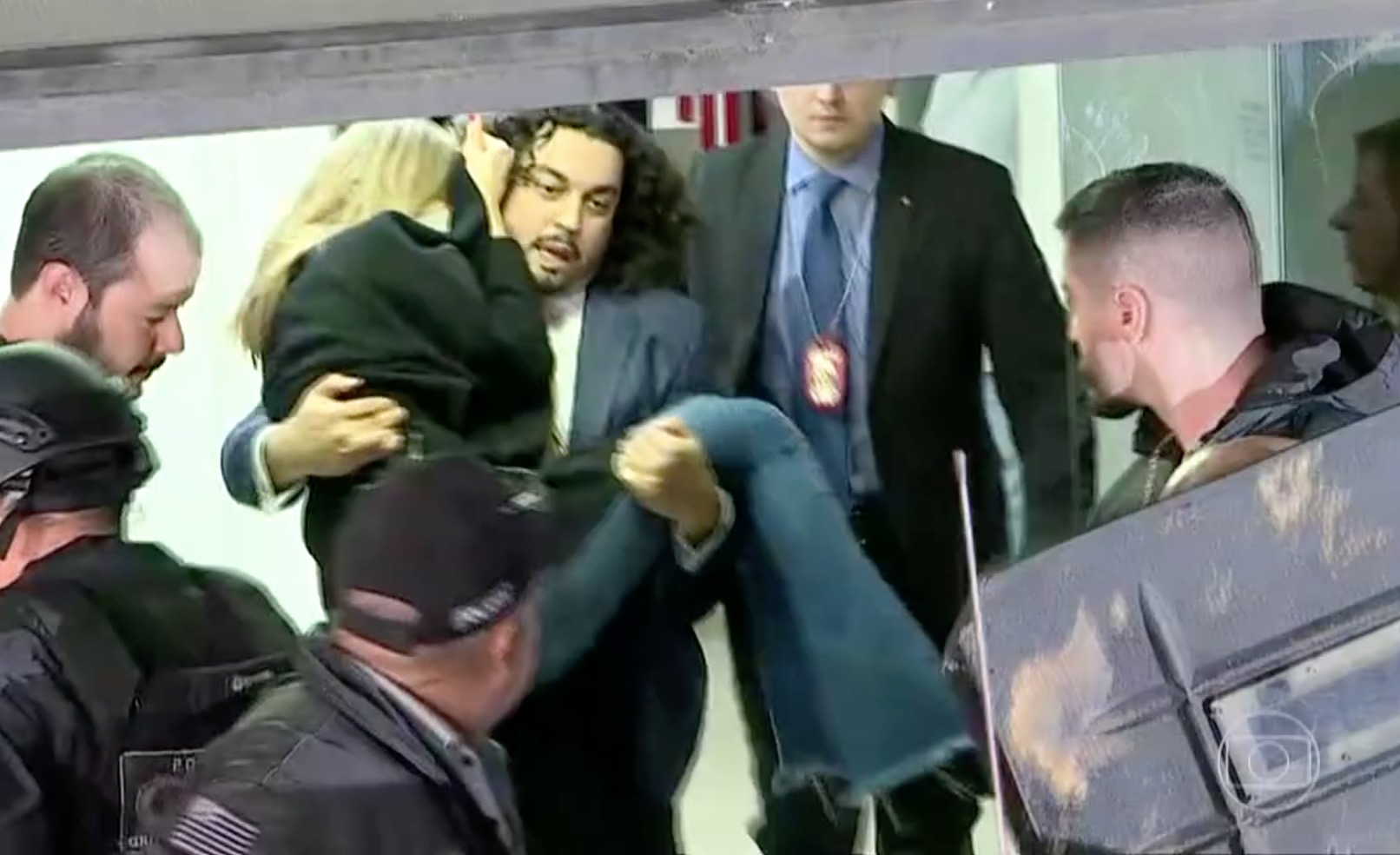 Najila afirma à Polícia que perdeu íntegra de vídeo com Neymar