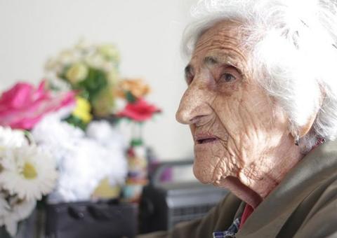 Após post na web, idosa reencontra filhos depois de 50 anos