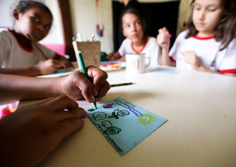 Campanha Junho Púrpura alerta para distúrbios de aprendizagem