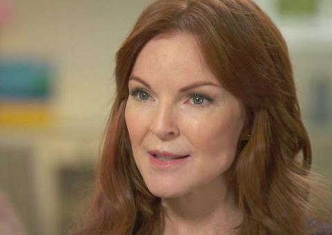 Atriz de ‘Desperate Housewires’ revela causa de câncer anal 