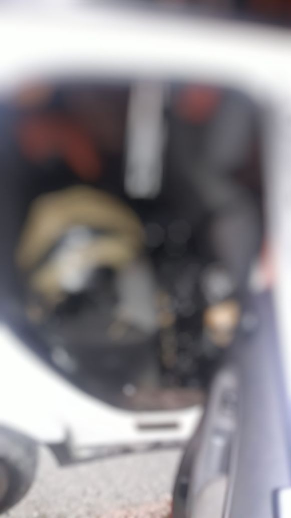 Quatro corpos são encontrados em sacos plásticos dentro de carro no RJ 