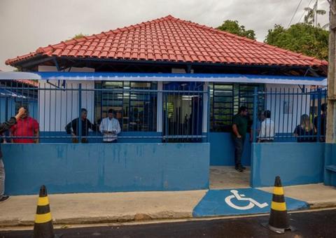 Bandidos armados assaltam funcionários e pacientes de Cras em Manaus