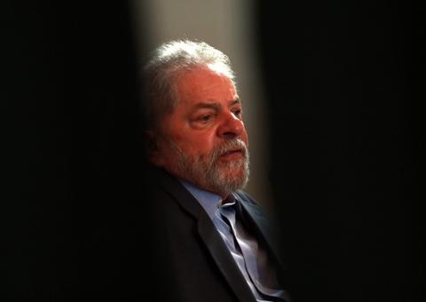 Ministros decidem que plenário deve analisar prisão em 2.ª instância e prolongam espera de Lula