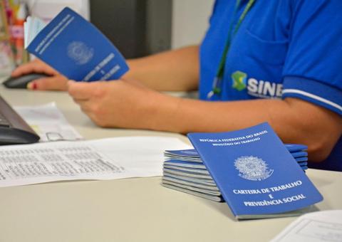 Prefeitura oferta mais de 40 vagas de emprego para níveis fundamental e médio em Manaus