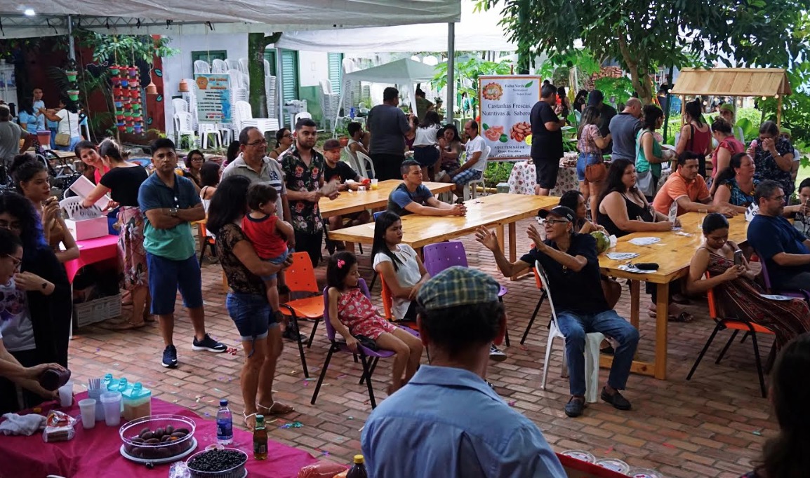 Feira da FAS é oportunidade para venezuelanos que querem empreender