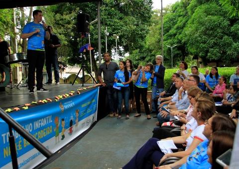 Ato público em alusão ao Dia Mundial contra o Trabalho Infantil é realizado em Manaus