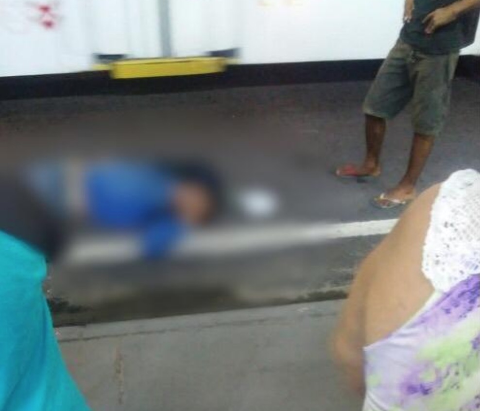 Suspeito de assalto é hospitalizado após ser espancado por populares em Manaus