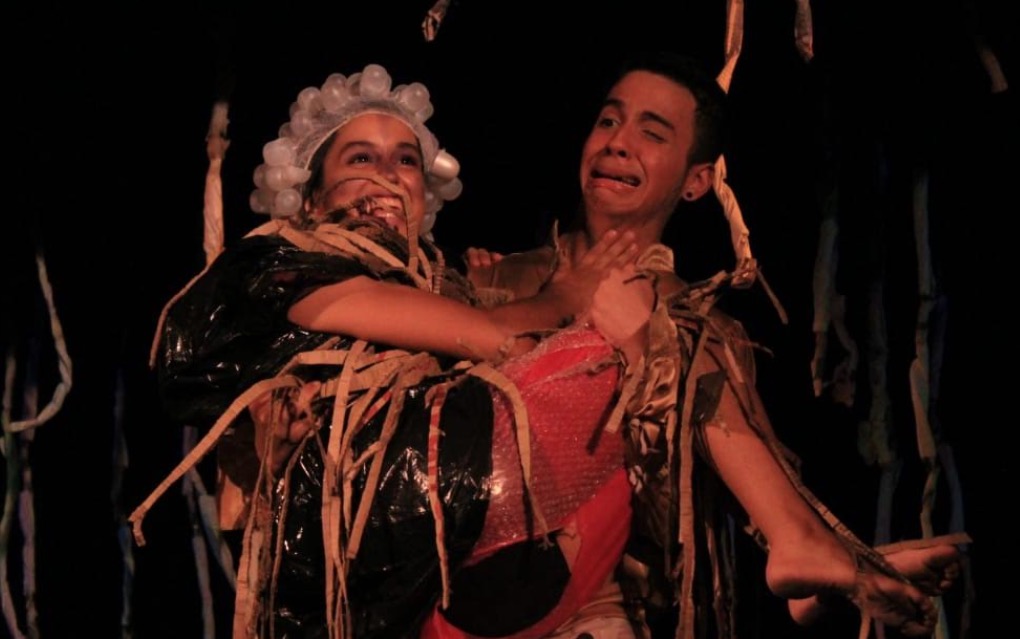 Teatros da SEC oferecem programação com diversos espetáculos