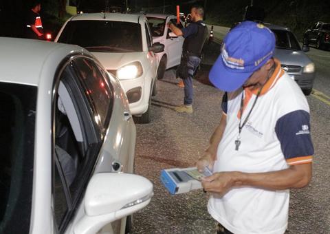 Detran remove 40 veículos durante operação contra tráfico de drogas em Manaus