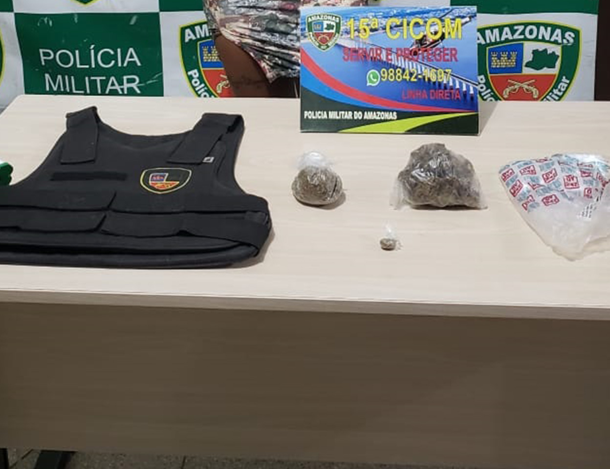 Adolescente é apreendido com drogas e colete balístico em invasão de Manaus 