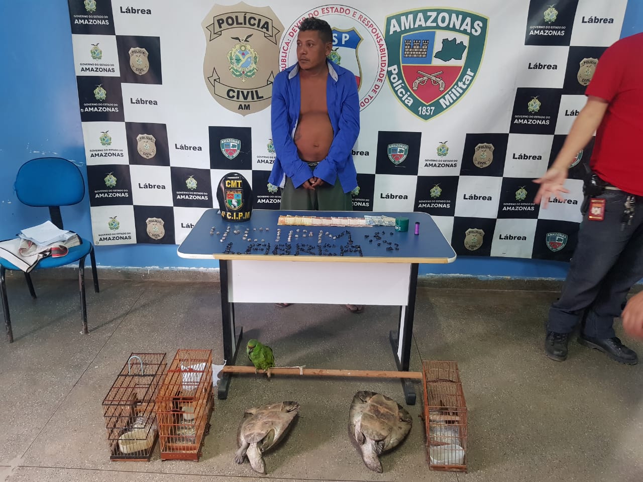 Homem é preso com drogas e animais silvestres em residência no Amazonas 