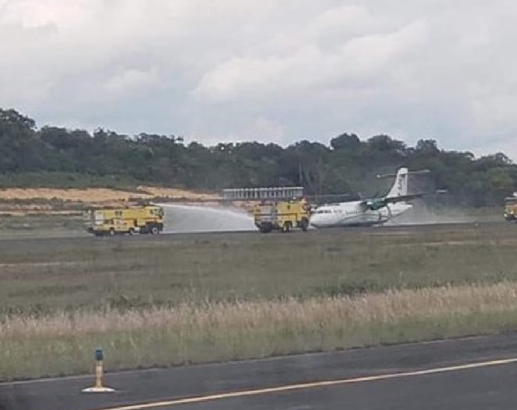 Avião com 38 pessoas faz pouso de emergência em Manaus