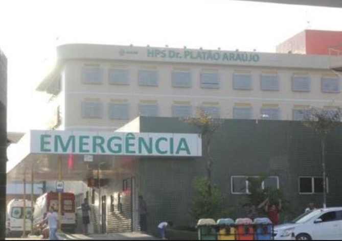 Adolescente é baleado enquanto caminhava em rua de Manaus