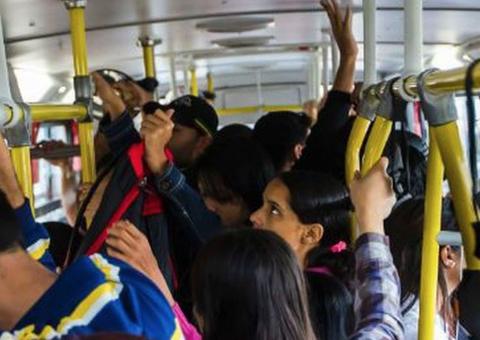 Pesquisa mostra que 97% das mulheres já sofreram assédio em transporte