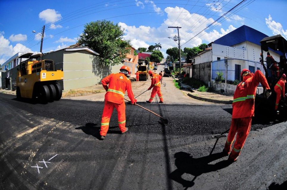 Serviços de infraestrutura do programa ‘Requalifica’ chegam à zona Centro-Sul de Manaus
