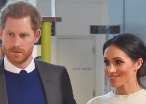 Jovem que chamou príncipe Harry de 'traidor da raça' é preso