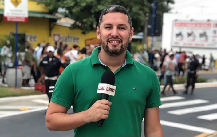 Jornalista é executado dentro de carro