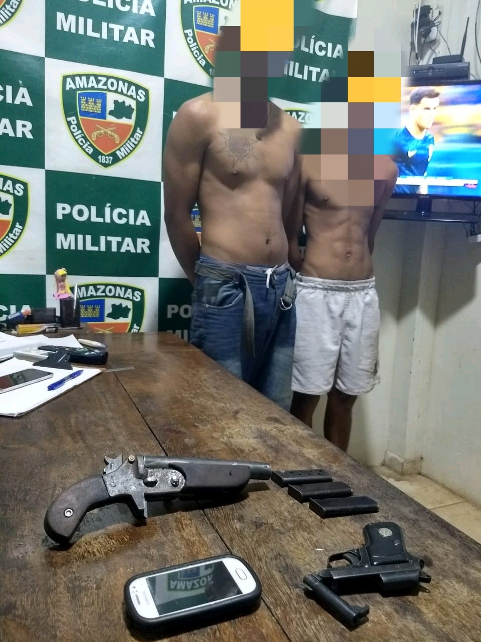 Polícia detém dupla de assaltantes em residencial no Amazonas 