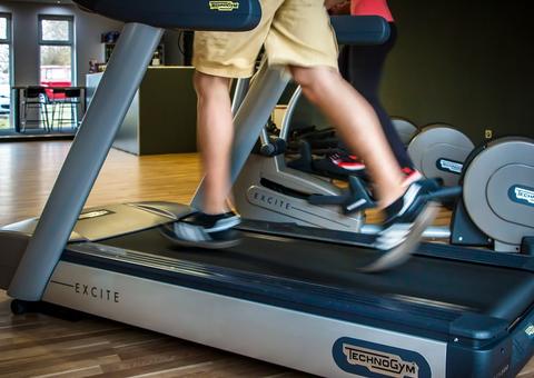 Personal trainer morre durante treino em esteira