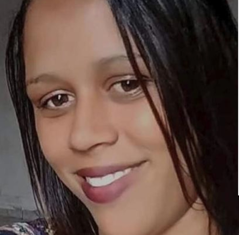 Mulher é morta a tiros na frente dos filhos após levar bolo e não salgado a festa junina, diz polícia 