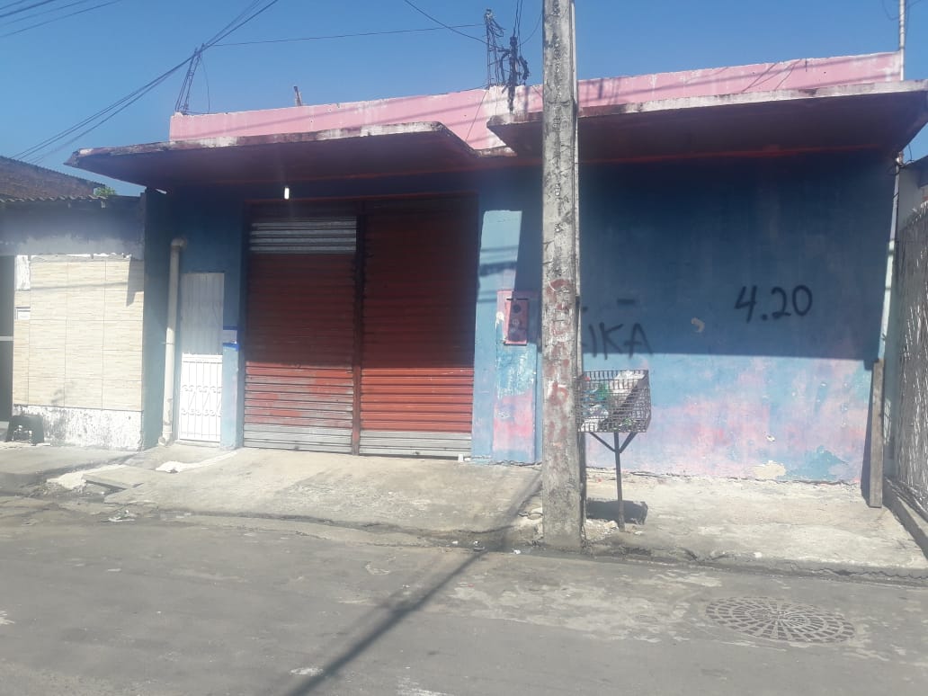 Homem é executado a tiros no momento em que lanchava com amigos em Manaus 