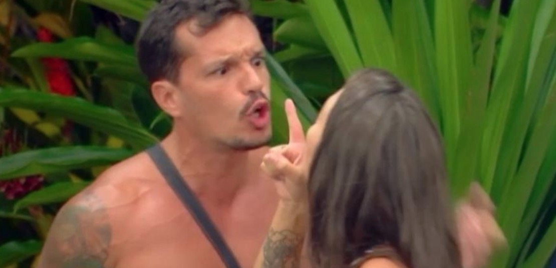   Participante que agrediu mulher no 'De Férias com o Ex' se pronuncia após expulsão