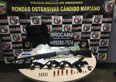 Suspeito de liderar área de tráfico é preso com armas e drogas em Manaus 