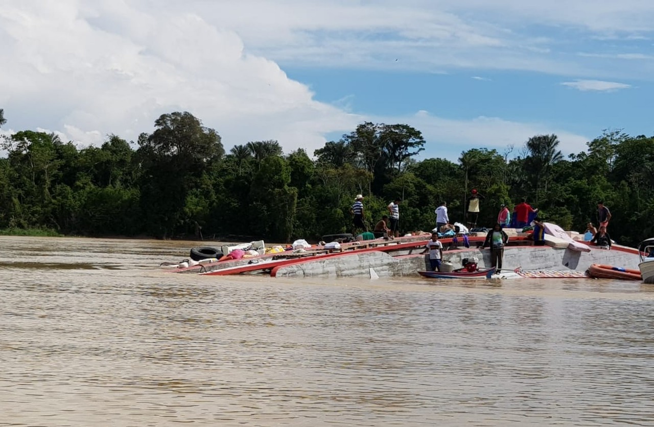Corpos de três vítimas de naufrágio em embarcação são encontrados no Amazonas 