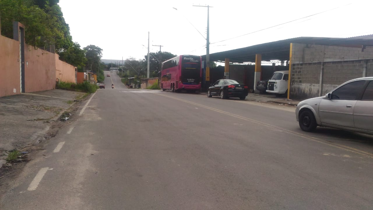 Populares confundem homem bêbado com cadáver e acionam a polícia em Manaus 