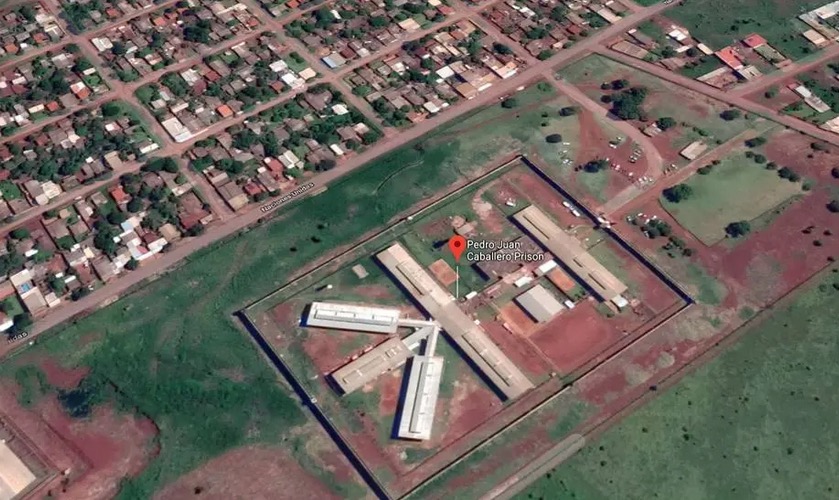 Detentos do PCC mantinham cela de luxo em presídio no Paraguai